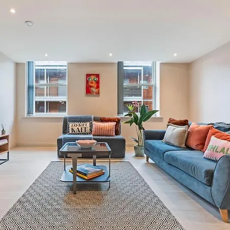 Modern 2br In Arena Uni Hub Lejlighed *