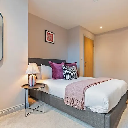 Modern 2br In Arena Uni Hub * Leeds (West Yorkshire)
